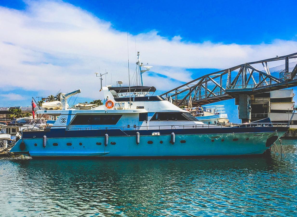 Motor Yacht Boatel Hotel Barcelona Zewnętrze zdjęcie